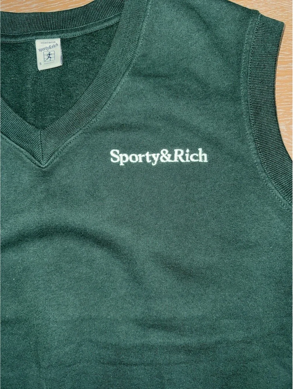 Sporty & Rich Serif Logo Embroidered V-Neck Vest Size SMALL Forest Green